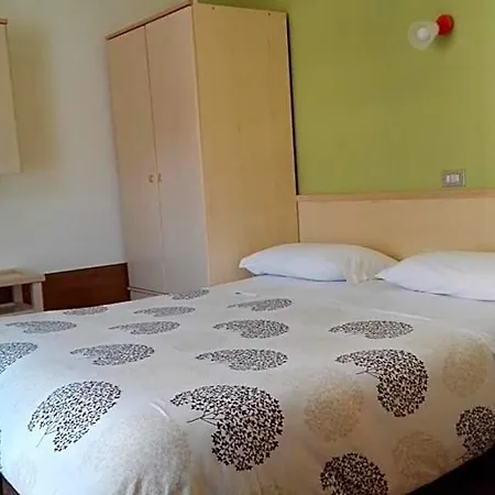 Garni Delia Hotel