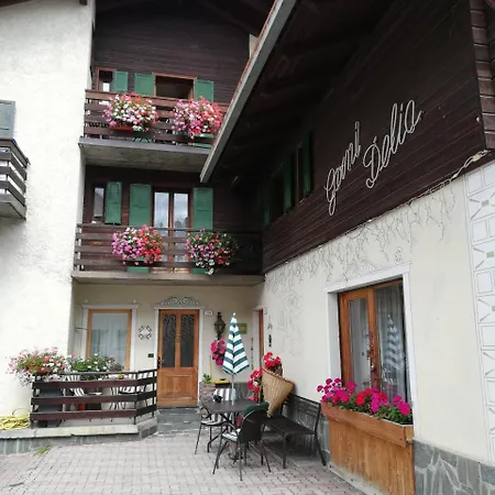 Garni Delia *